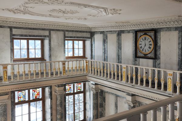 Obergerichtssaal Rathaus Trogen Uhr und Decke des Obergerichtssaal Trogen
