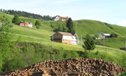 Bauen_ausserhalb_BZ Symbolbild zu Bauen ausserhalb der Bauzone: Streusiedlung