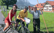 Velorouten Velofahrer die nach dem Weg fragen